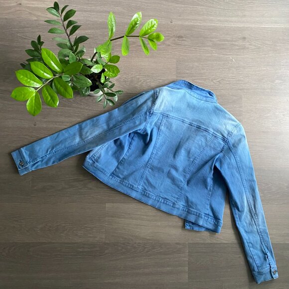 Vila Clothes Cropped Blue Button-Up Jean Jacket - Picture 12 of 12